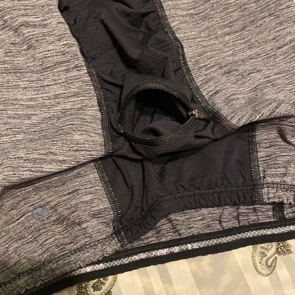 Lululemon - Picture 4 of 9